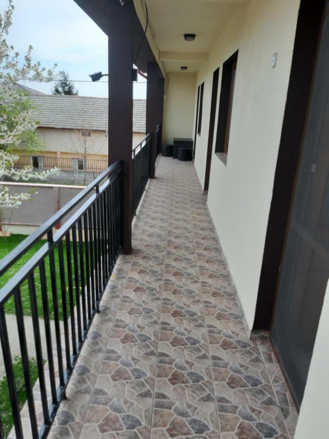 La Babusca Hotel Două Mai Buitenkant foto